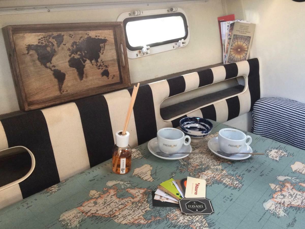 Yacht Experience Barcelona Hotel ซานต์อาเตรียเดเบซอซ ภายนอก รูปภาพ