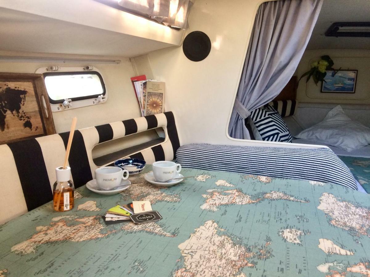 Yacht Experience Barcelona Hotel ซานต์อาเตรียเดเบซอซ ภายนอก รูปภาพ